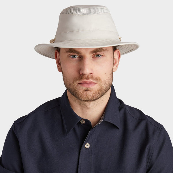 The Hat Shop y LTM5 AIRFLO® Sun Hat 'Light Stone' UPF50+ Lifestyle